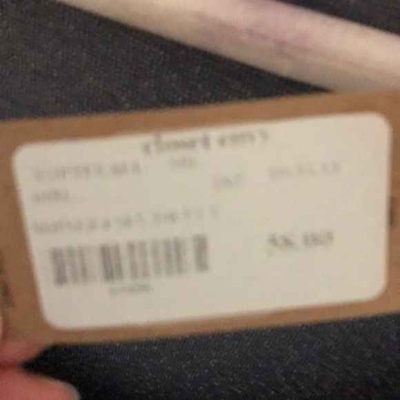 Shirt - Picture 3 of 4